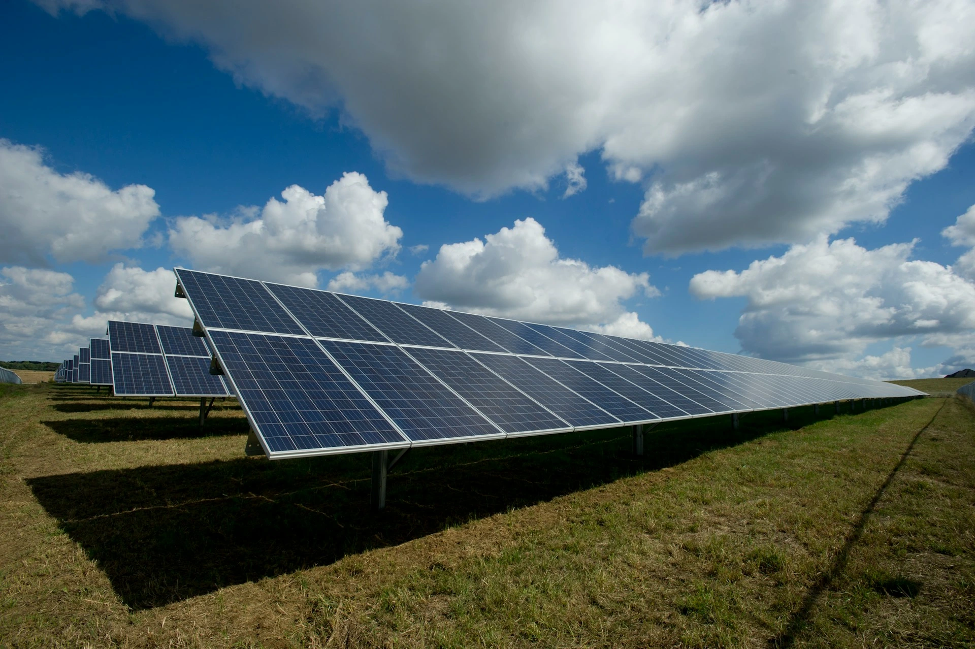 La start-up norvégienne Glint Solar lève 8 millions de dollars pour accélérer l’adoption de l’énergie solaire en Europe